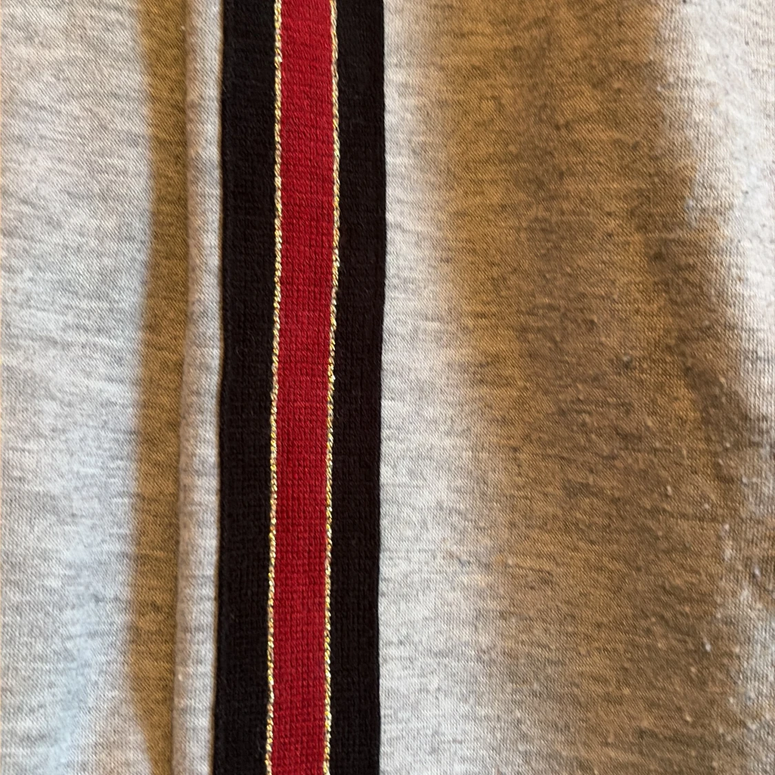 Grå sweatshirt med paljett-tiger Brave Soul - 4