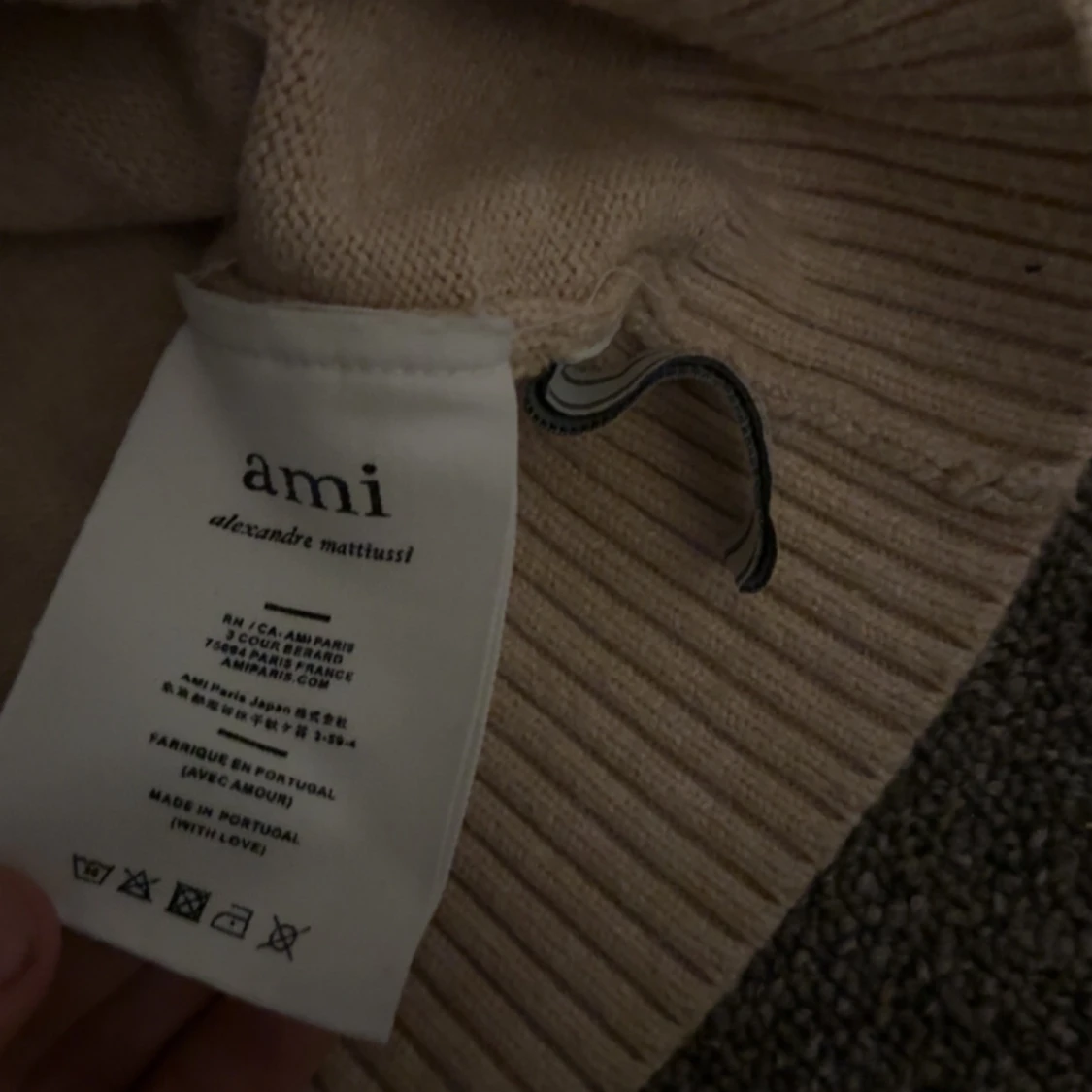 Beige tröja från Ami - 2