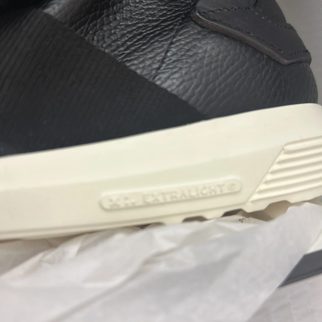 Svarta sneakers Hypnotic Yellow x Lynk & Co - 2