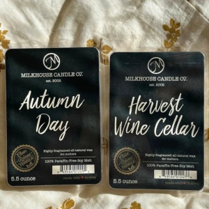 2st Milkhouse candle doftvax 155g - Säljer 2st doftvaxkakor på 155g från Milkhouse candle. Helt oanvända, men har öppnats. Höstdofter 🍂🍁