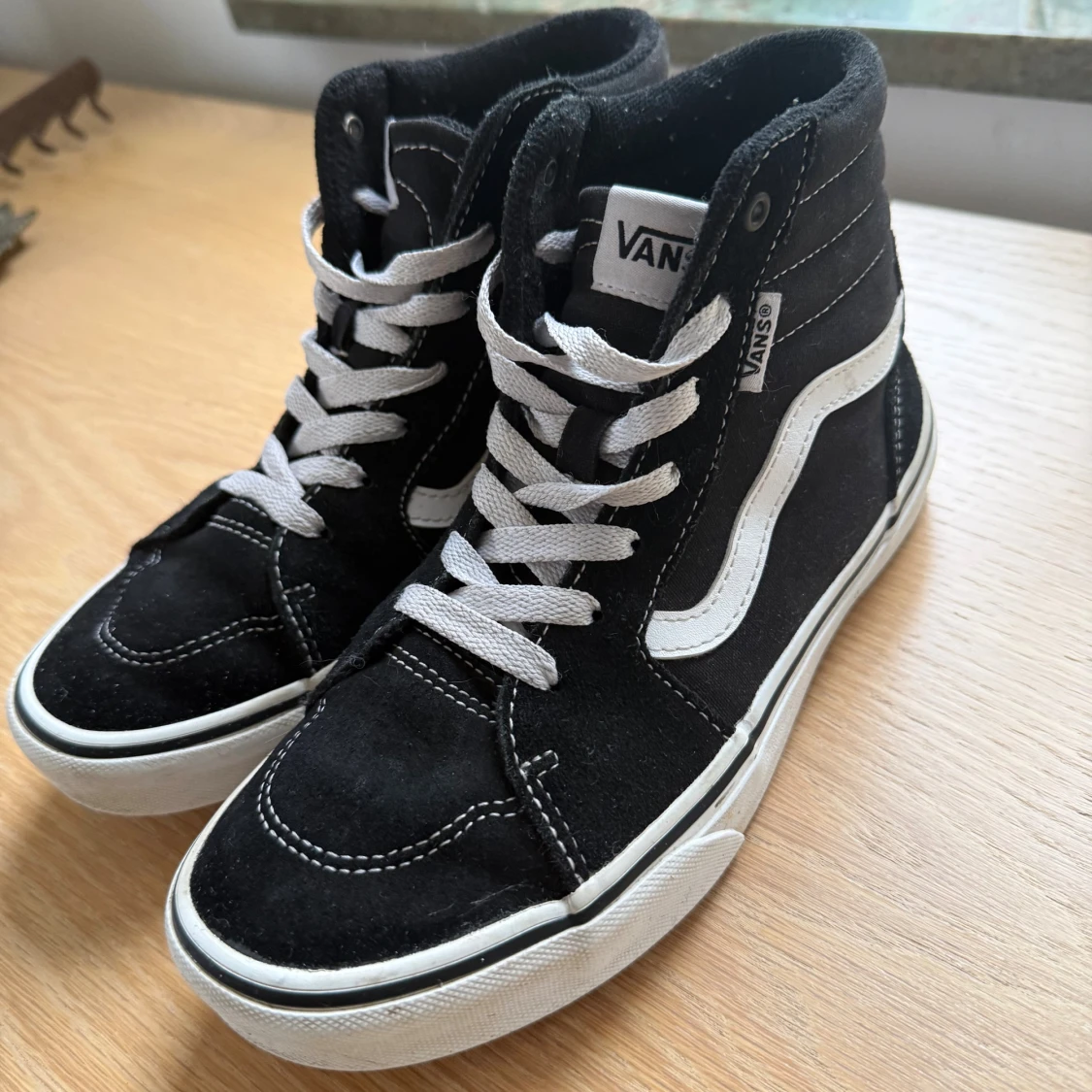 Svarta Vans Sk8-Hi sneakers - 3