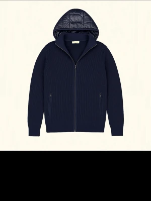 Sayless cardigan  - Säljer min sayless cardigan i bra skick knappt använd och kvar att ge är perfekt för våren men passar även för kyliga dagar under vintern- storlek S kom pm för mer bilder😄