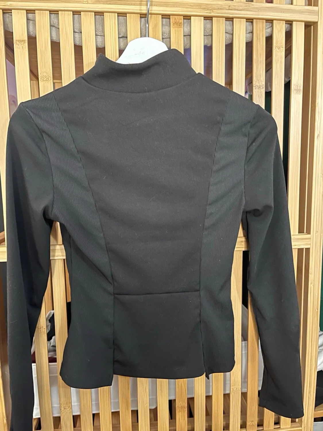 Svart zip-kofta från SHEIN XS - 2