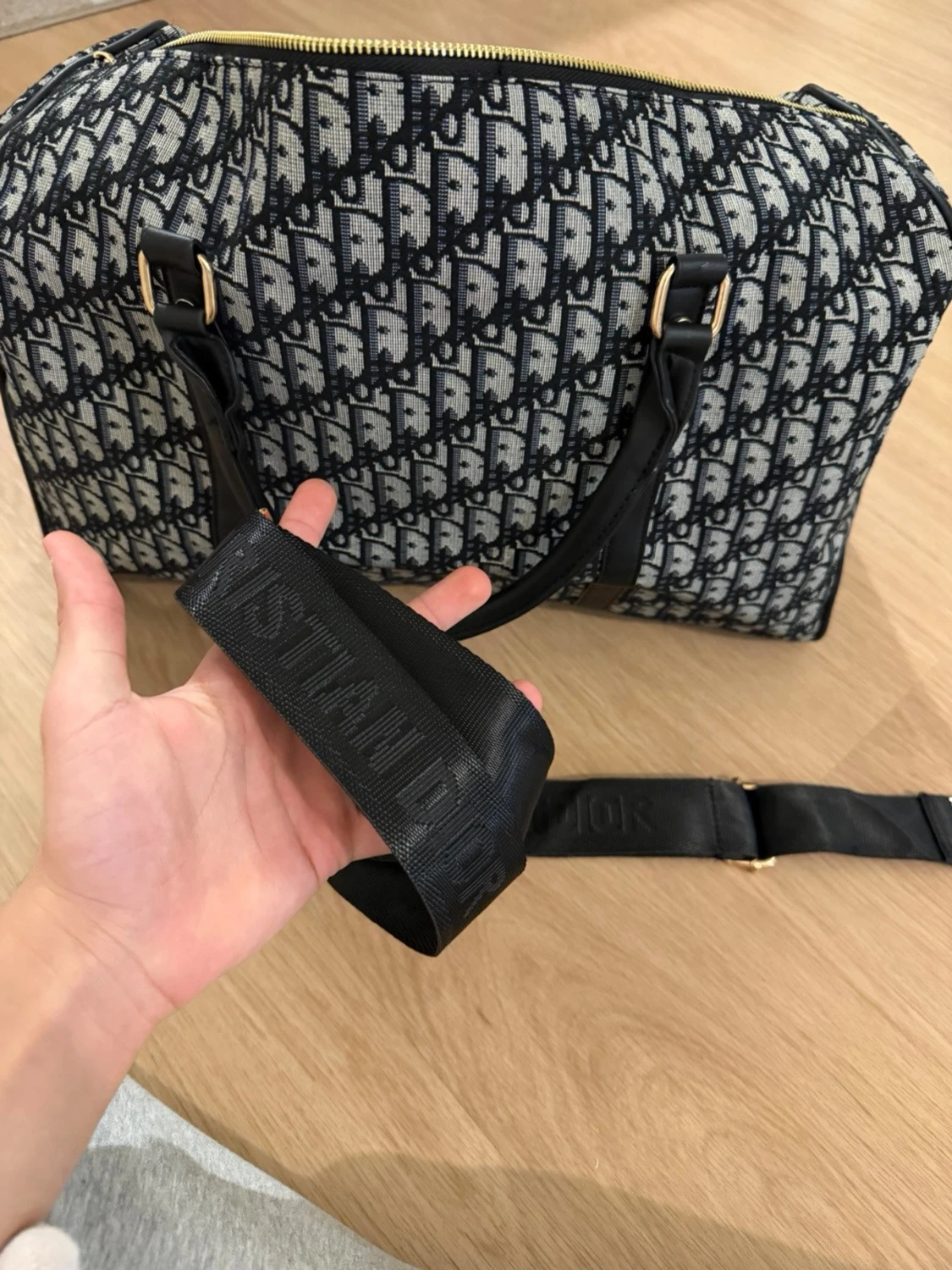 Dior monogram axelväska i textil - 1