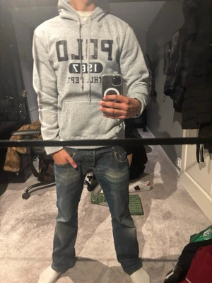 Ralph lauren hoodie - Stilren ralph lauren hoodie i mycket gott skick. Storlek M