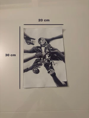 Poster - En super fin poster med skålande vinglas, aldrig kommit till användning!