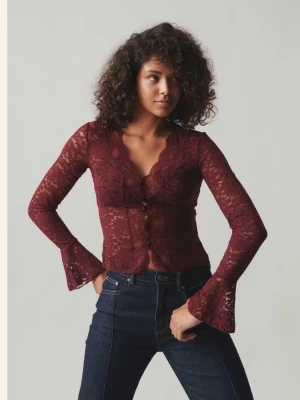 Vinröd spetstopp! - Från Gina Tricot, populär modell! 