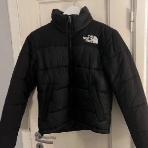 North face jacka  - North face jacka i bra skick💓💓 Priset går att diskutera!!