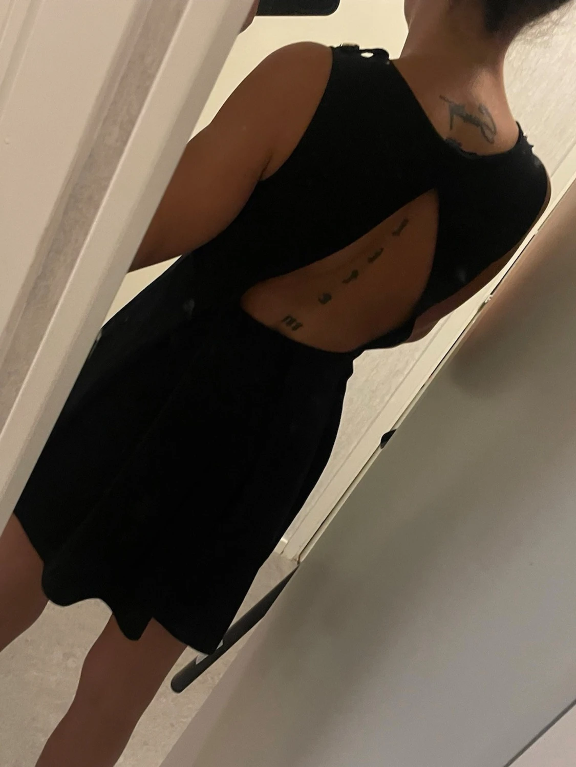 Svart kort klänning  - 6