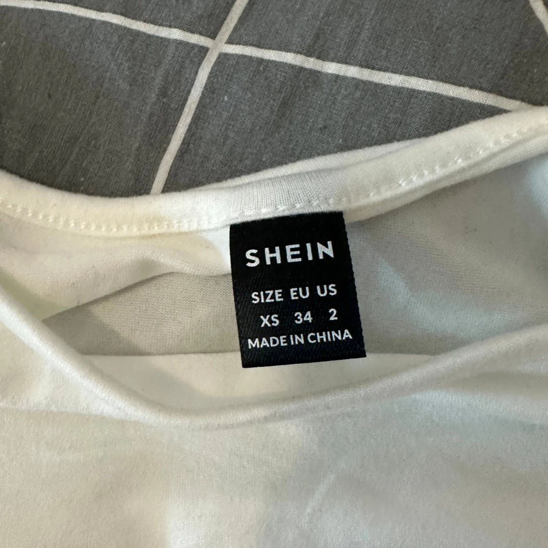 Vit långärmad topp från SHEIN - 2