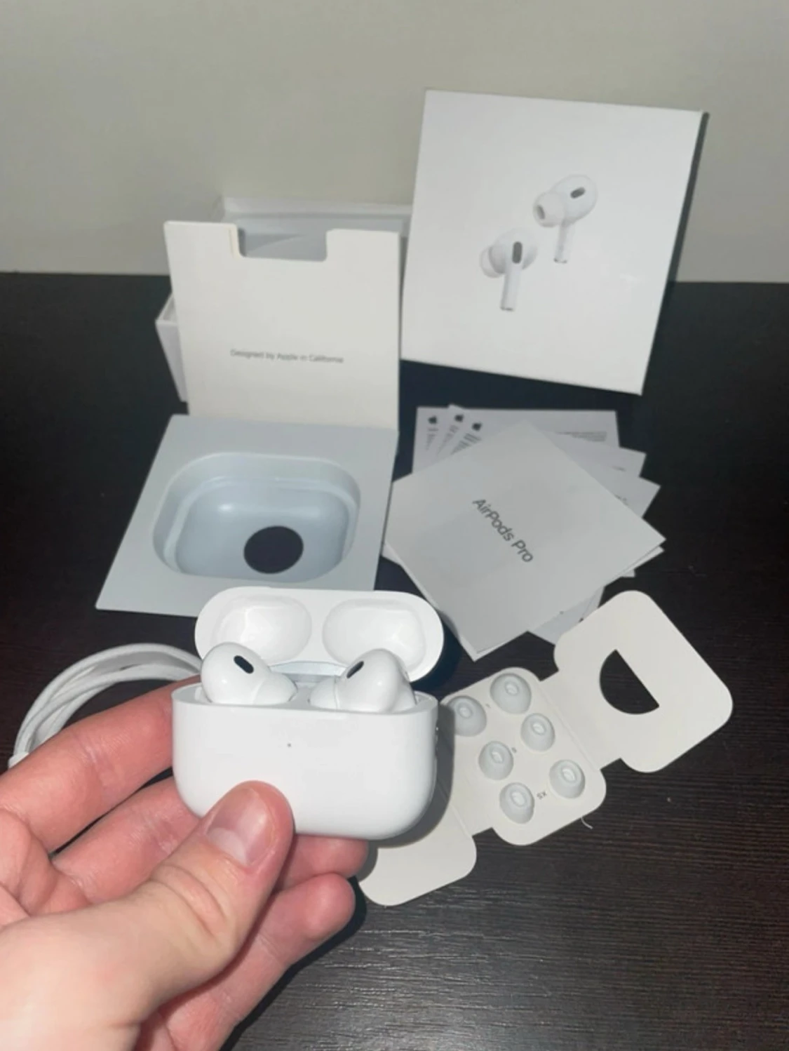 Apple AirPods Pro - 1