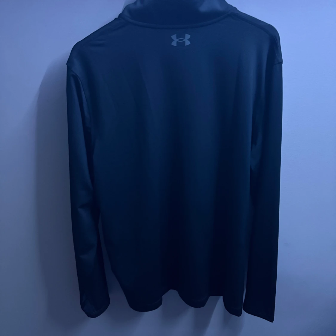 Svart långärmad träningströja Under Armour - 1