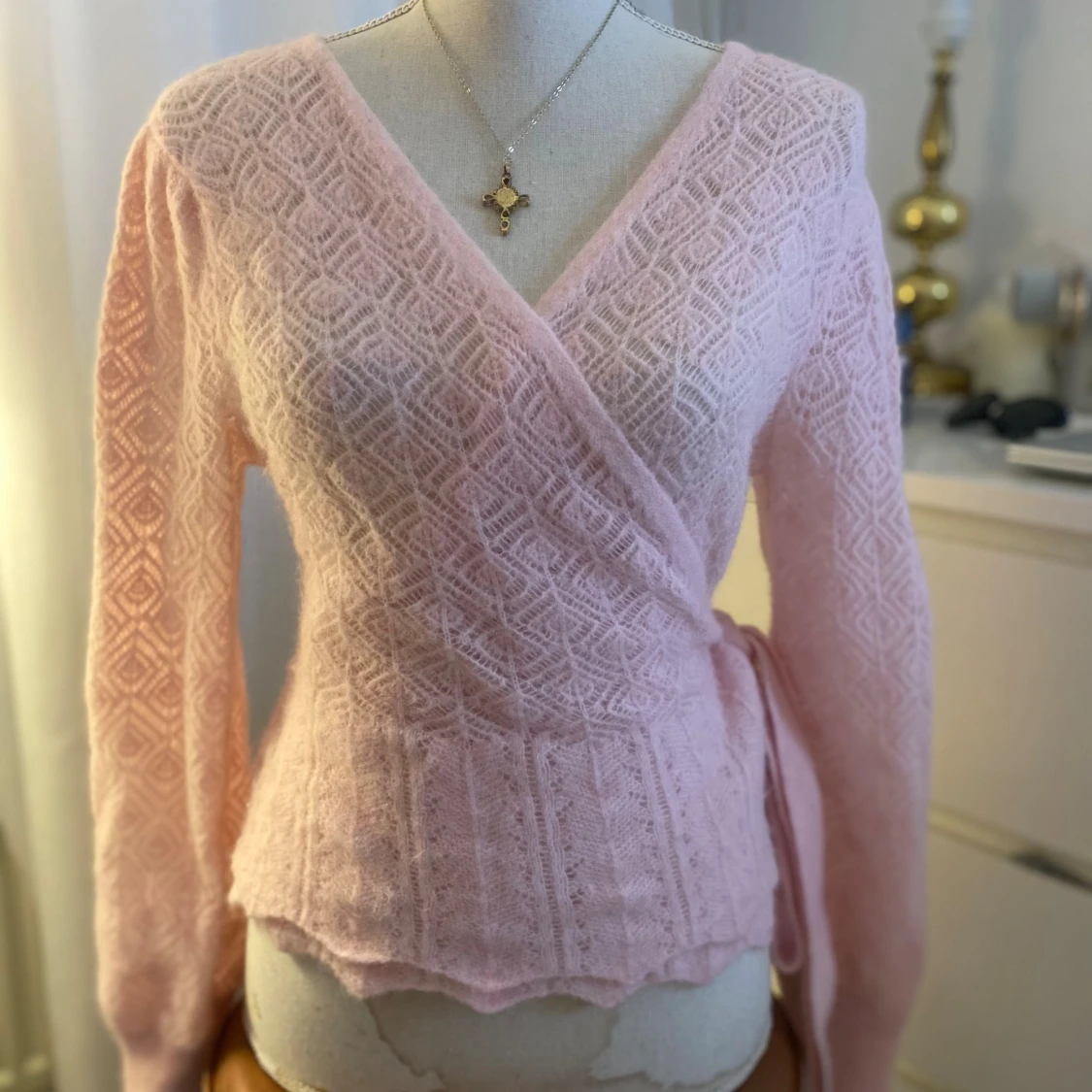 & other stories Omlotts rosa tröja stickad 