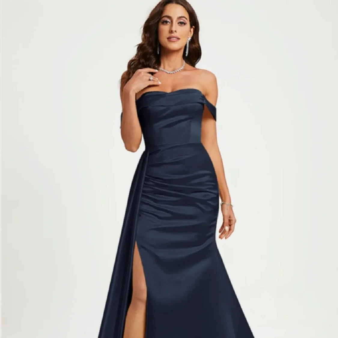 Marinblå långklänning med slits - 1