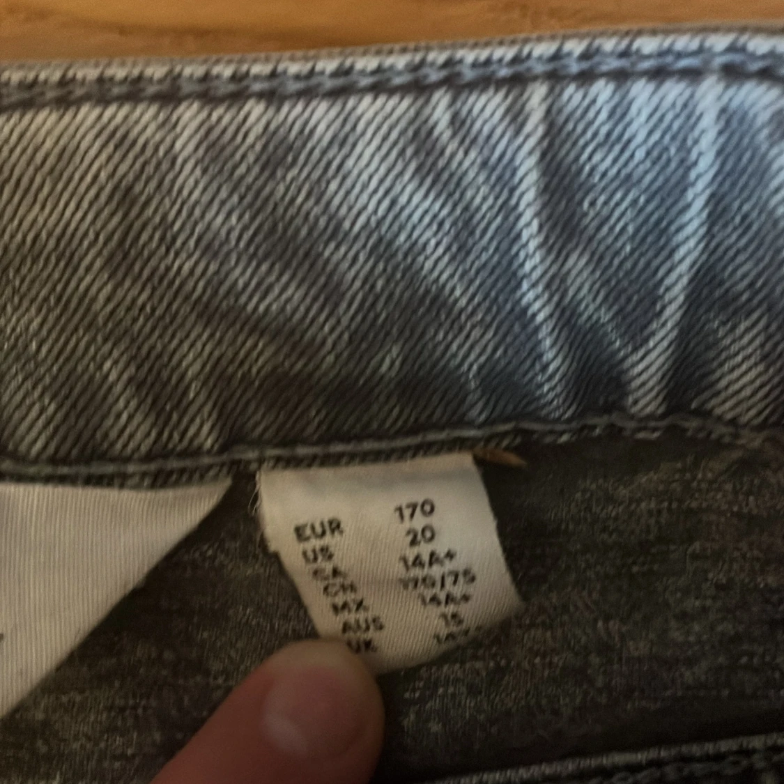 Grå tapered jeans från H&M, strl 170 - 2