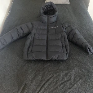 Sailracing  - Vinterjacka köpt från kidsbrandstore, använd 2 gånger.