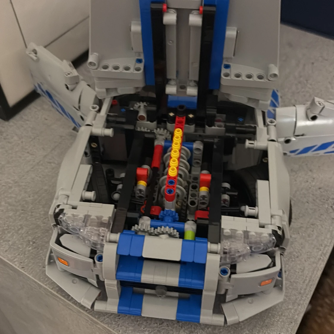 LEGO Technic Nissan Skyline GT-R (R34) - 2