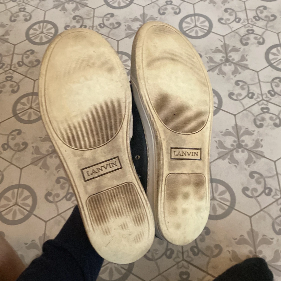 Svarta sneakers från Lanvin med lackad tå - 2