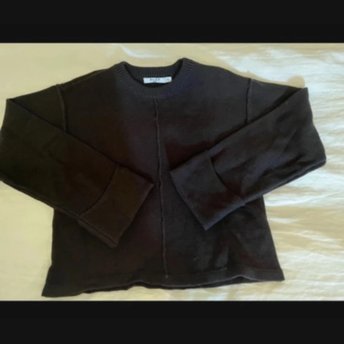 Svart stickad tröja  - 2