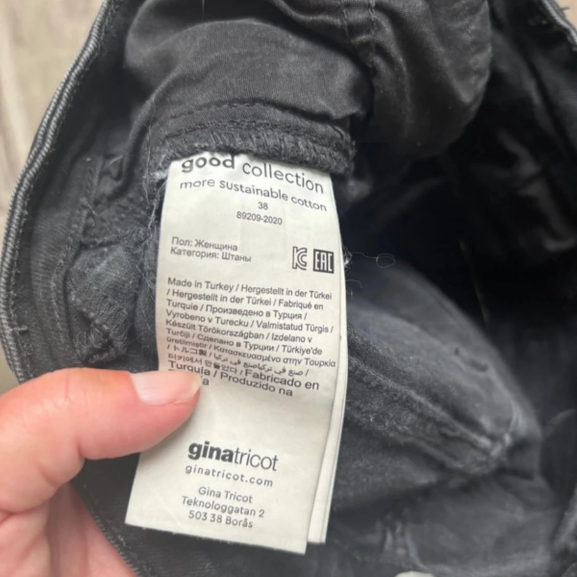 Svarta skinny jeans från Gina Tricot - 2