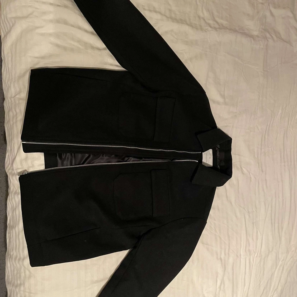 Svart mockajacka med dragkedja - 1