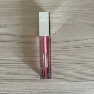 Läppgloss - Läppgloss från kicks egna märke, oanvänt ny pris 390