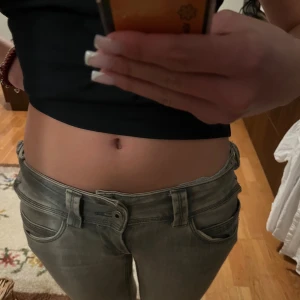 Super low waist Pepe jeans  - Säljer dessa jättesnygga jeansen med super låg midja från Pepe Jeans 