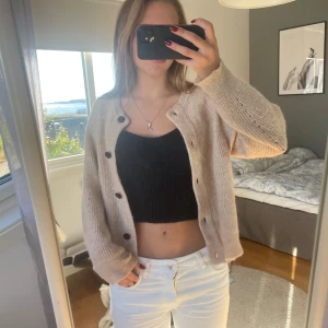 Kofta - Mysig stickad kofta❤️