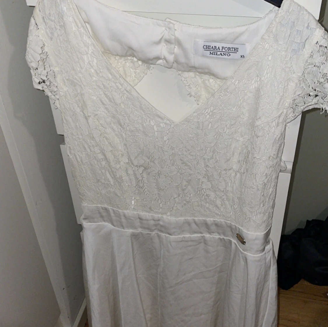 Vit spetsklänning från Chiara Forthi - 2