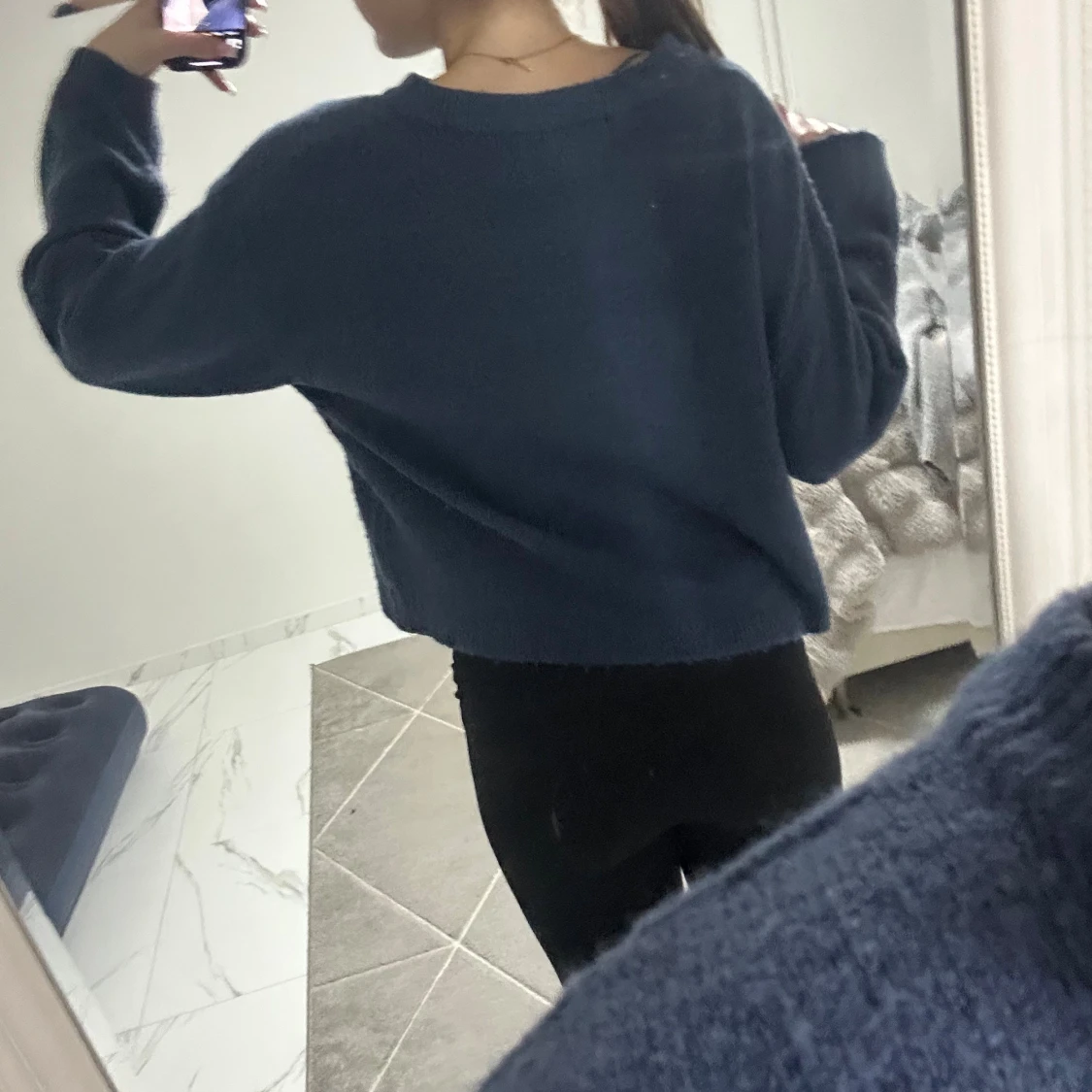Mörkblå stickad tröja från 157 - 1