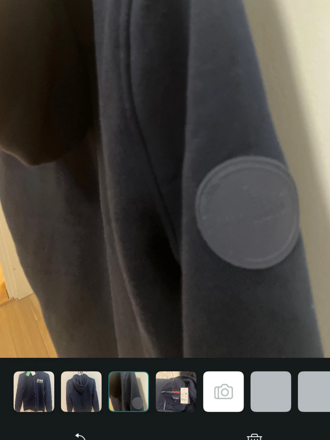 Mörkblå zip hoodie från Peak Performance - 2