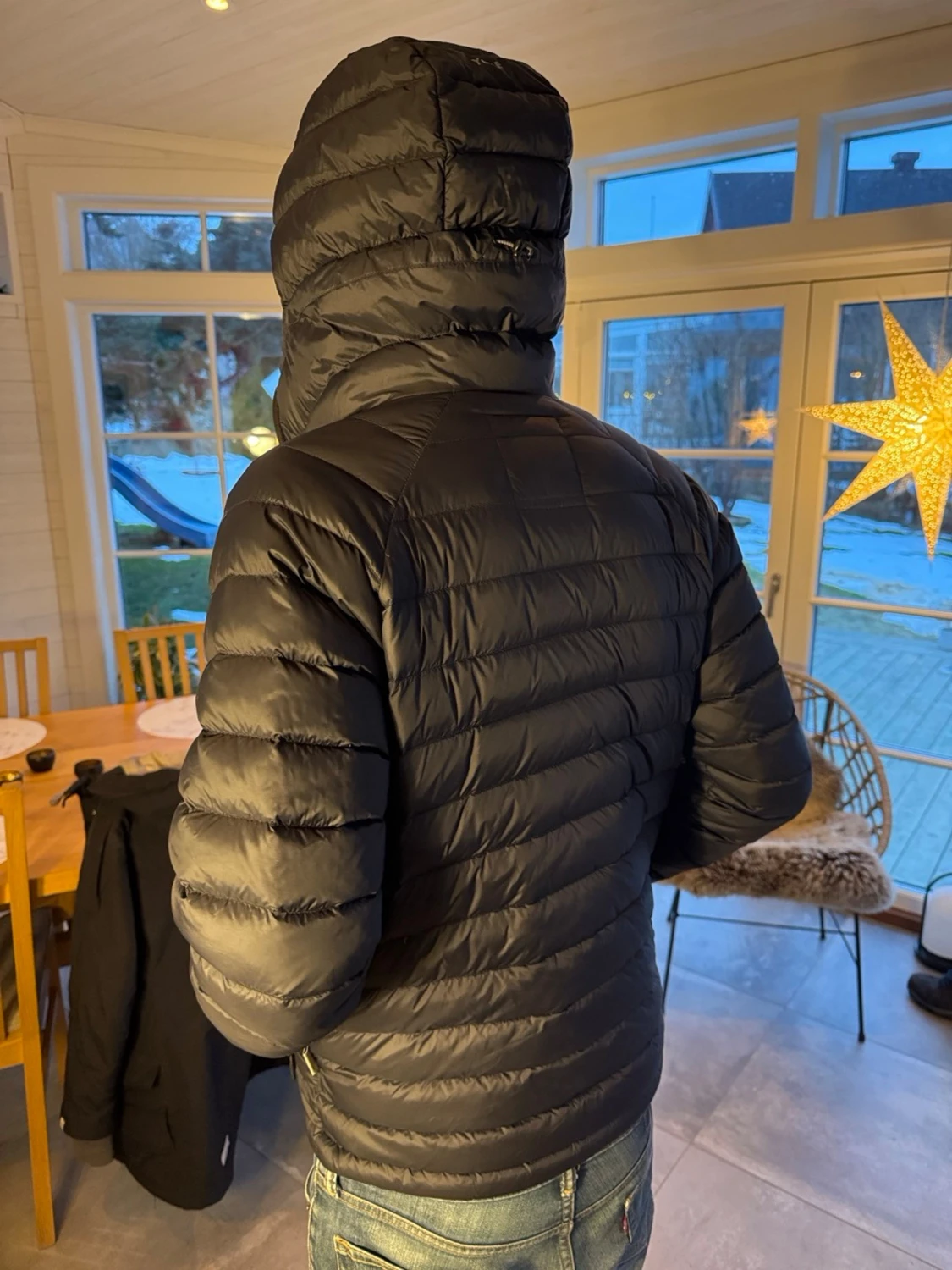 Svart jacka från Yôke - 4