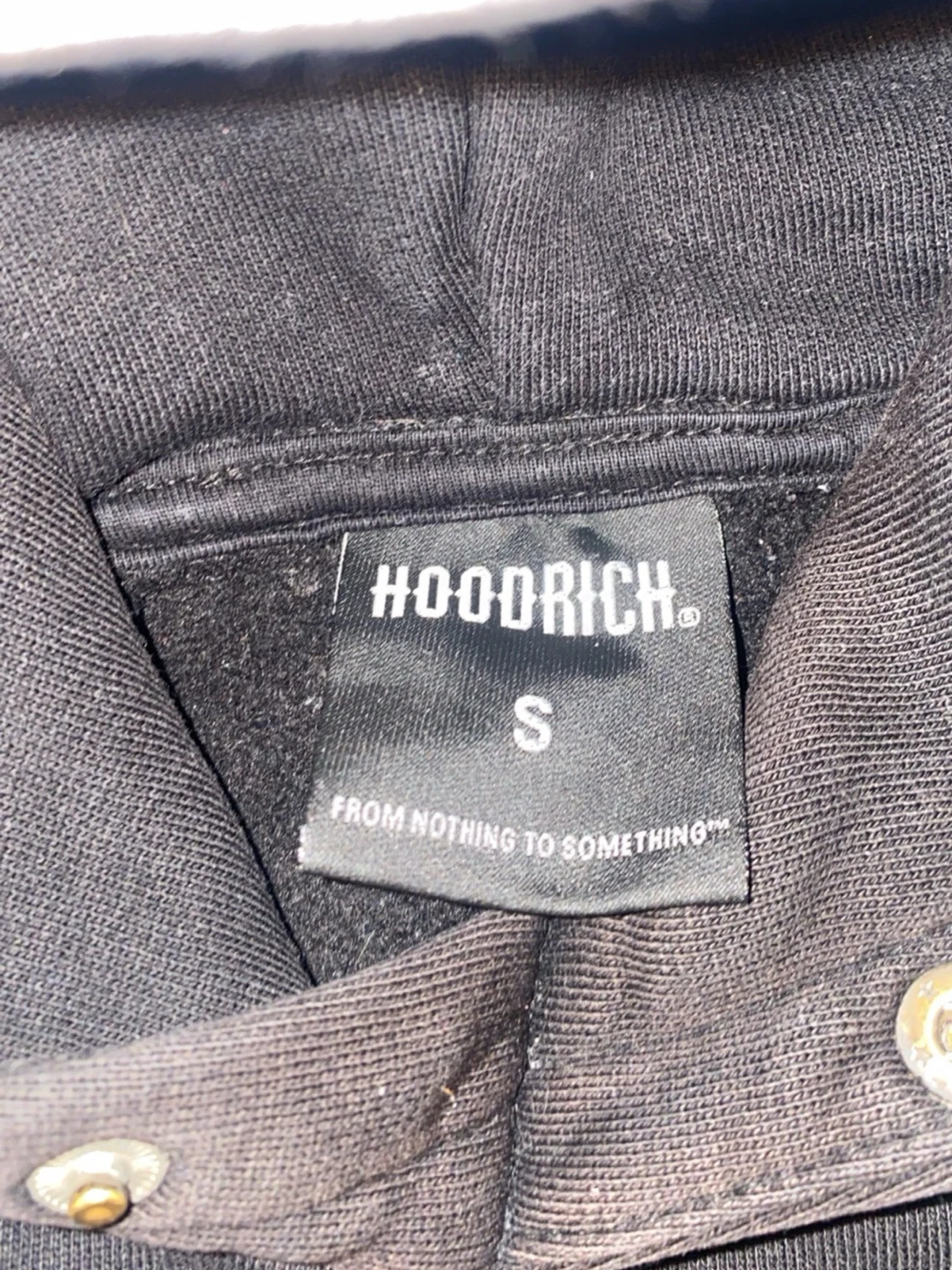 Svart hoodie från Hoodrich - 1