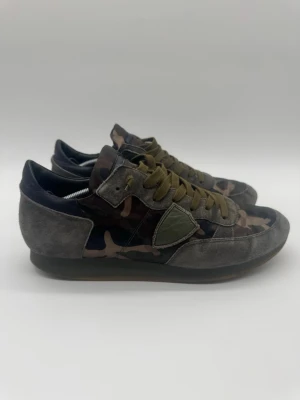 Philippe Model Trpz - Philippe Model Trpz. Skick 8,5/10. Storlek 44. Innersula 29,5 cm. Nypris ca 3 000 kr. Hör av dig vid frågor – Deluxecloset.