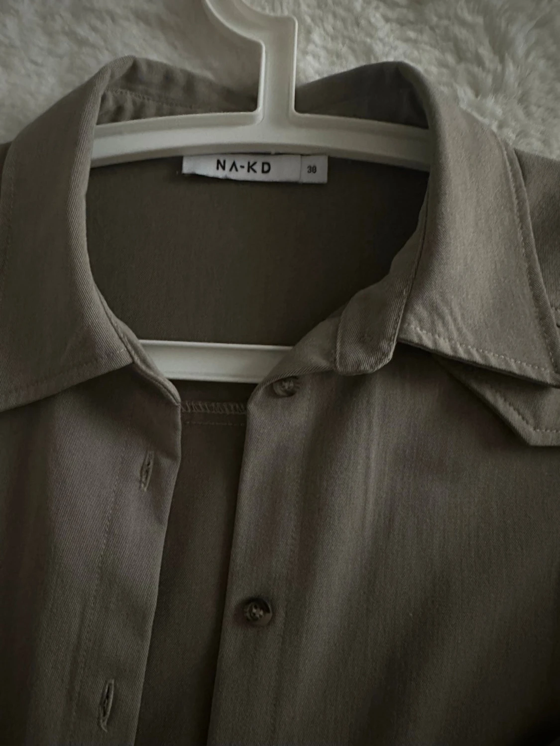 Beige overshirt från NA-KD - 2