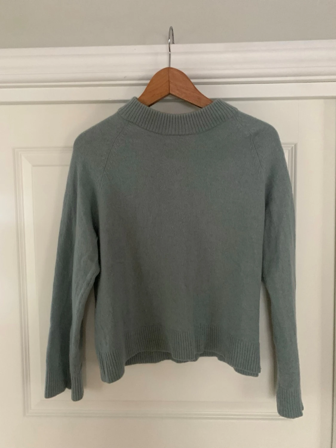 Ljusgrön stickad tröja från Wera