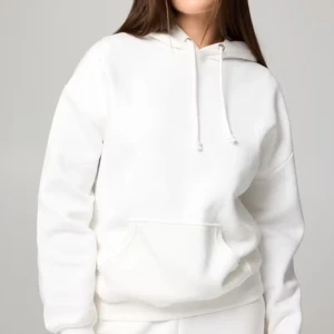 Vit hoodie  - Säljer en supermjuk och bekväm vit hoodie från Bikbok i storlek XS. Inga defekter och den är knappt använd. Köpt för 299 och säljer för 100💞