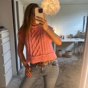 Stickad väst - Rosa snygg stickad väst