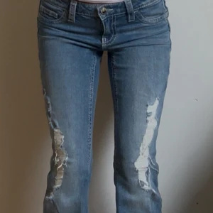 Lågmidjade bootcut jeans - GinaTricot young storlek S