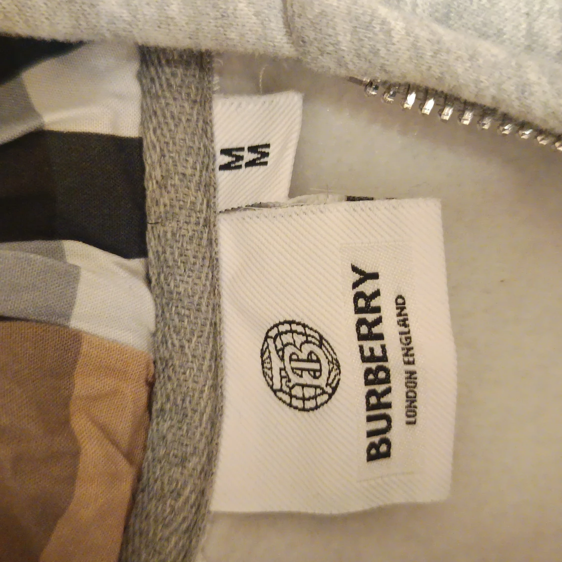 Grå hoodie Burberry med dragkedja - 3
