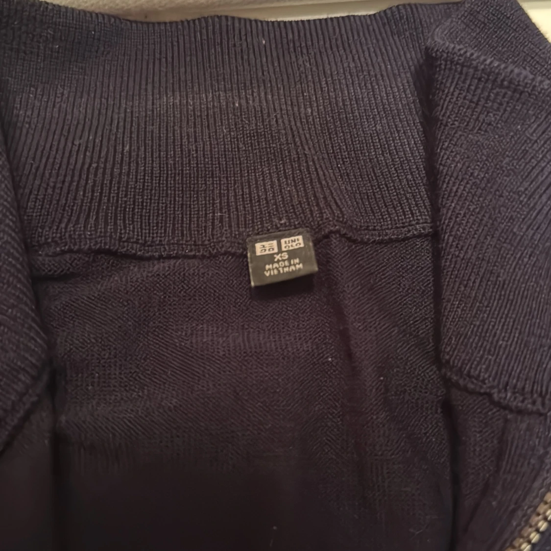 Mörkblå half zip stickad tröja Uniqlo - 1