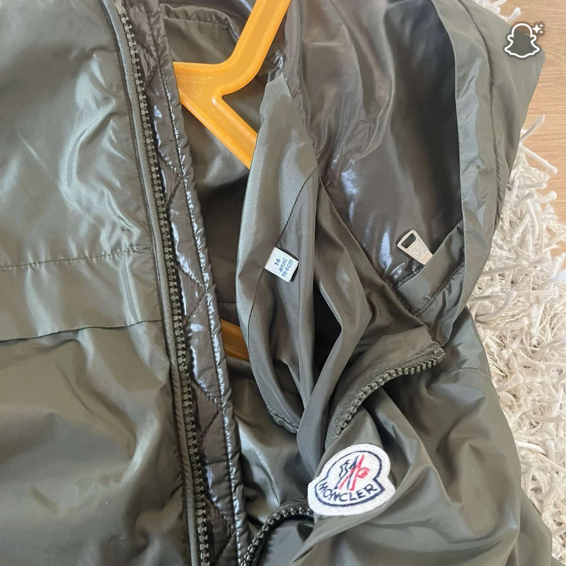 Olivgrön vindjacka från Moncler - 1