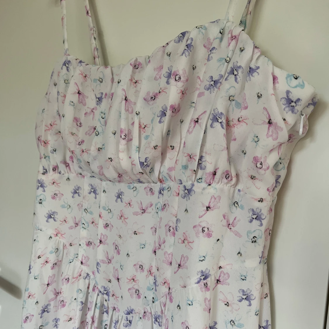 Blommig sommarklänning från NA-KD - 1