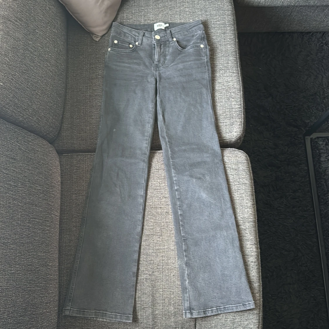 Svarta bootcut jeans från Lager 157 - 3