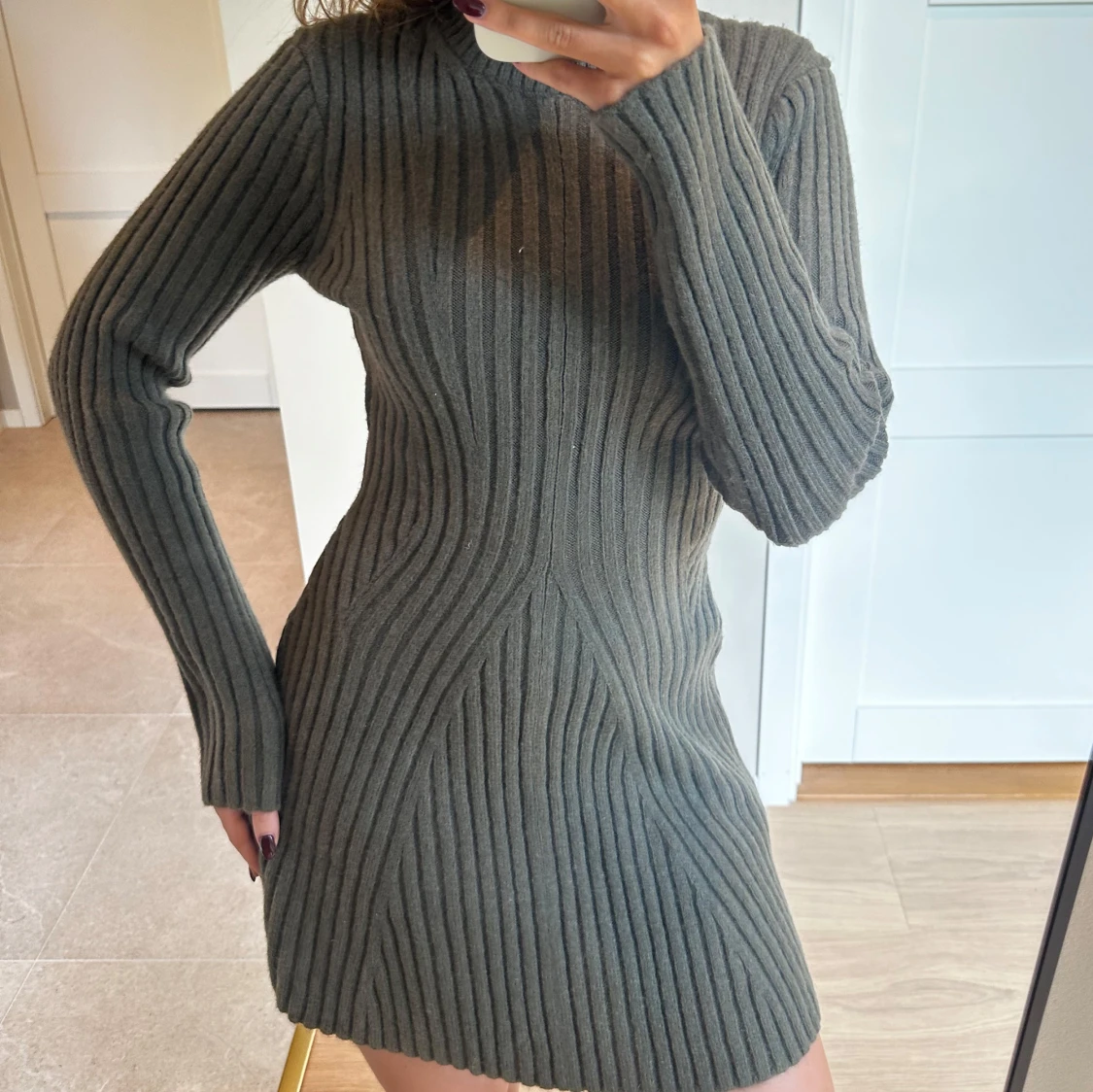 Stickad klänning - 1