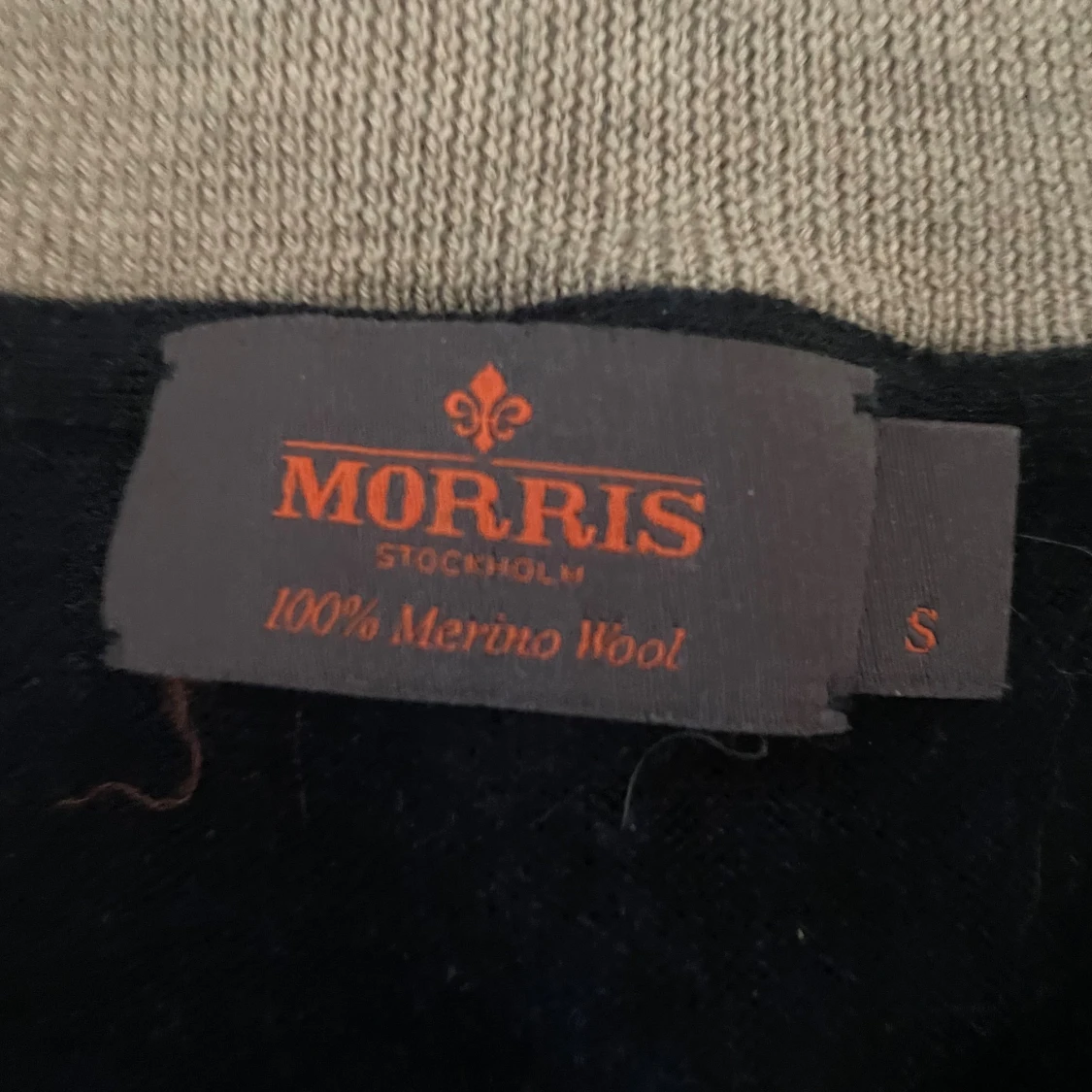 Marinblå merinoulltröja från Morris - 1