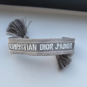Grå dior armband - Helt ny 