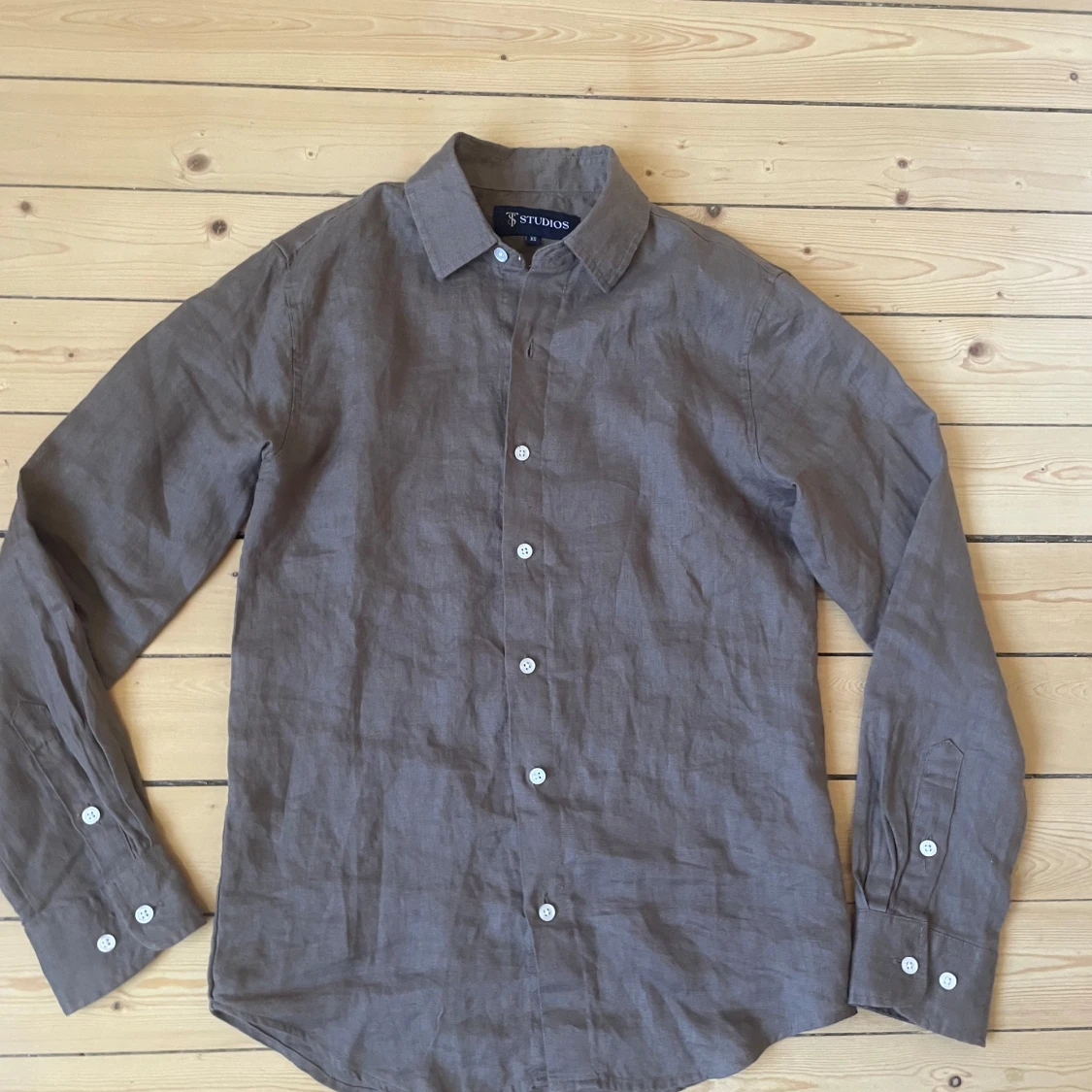Grön linneskjorta från ST Studios