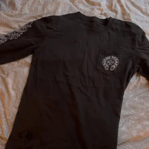 Chrome hearts sweatshirt  - Säljer en fin chrome hearts sweatshirt
