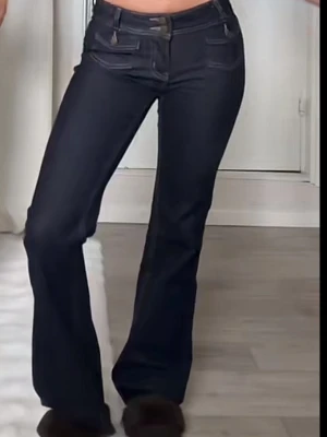 Madlady jeans - Storlek 36/tall ❣️ midjemått rakt över: 36cm Innerbenslängd: 85cm